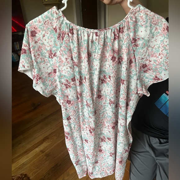 SimpleFun Women's Boho Tops Floral V Neck Short Sleeve Summer Blouse, Size 2XL - Picture 4 of 5